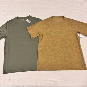 NWT Old Navy Active Bundle 2 Men’s T-Shirts Green Gold Core Breathe On Large